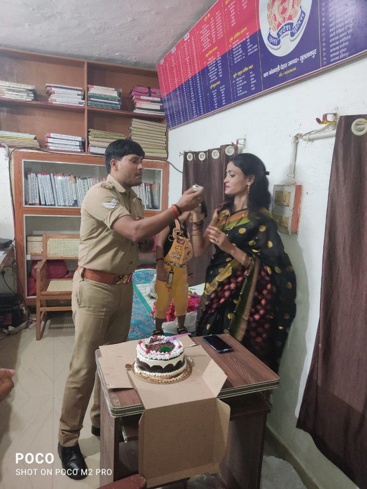 सुलतानपुर .देहात कोतवाली /दीवान का अजीब हरकते, वर्दी को किया शर्मसार