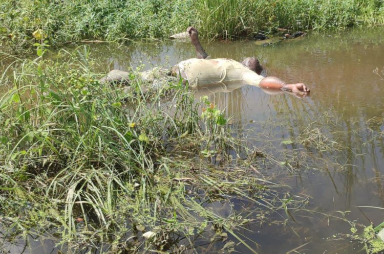 आजमगढ़,दीदारगंज/तीन दिनों से लापता पारस नाथ का शव मिला कुंवर नदी में,परिजनों ने लगाया आरोप