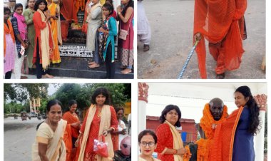 जौनपुर/शहर के गांधी तिराहा स्थित राष्ट्रपिता महात्मा गांधी की प्रतिमा पर किया माल्यार्पण