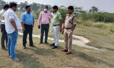 CM योगी आदित्य नाथ के संभावित आगमन को लेकर अधिकारियों ने स्थलों का किया निरीक्षण