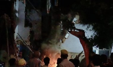 जौनपुर/ दो मंजिला मकान हुआ धरासाही,पांच की मौत आधा दर्जन घायल