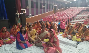 जौनपुर/ बेटी पैदा हो तो करे ढोल बजाकर स्वागत,गर्भवती महिलाओं की गोद भराई