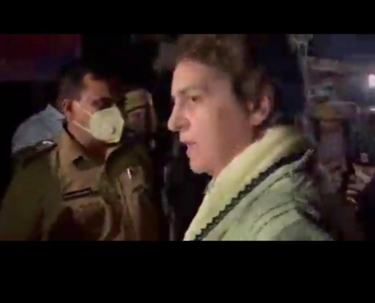 लखनऊ/प्रियंका गांधी यूपी पुलिस के हिरासत में,पहले वारंट दिखाओ