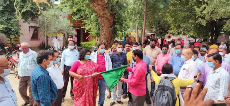 लक्ष्मी सिंह ने टीबी चिकित्सालय परिसर से रैली को दी हरी झंडी