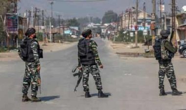 पुलिसकर्मी की गोली मारकर हत्या,इलाके की घेराबदी आतंकियों की तलास शुरू