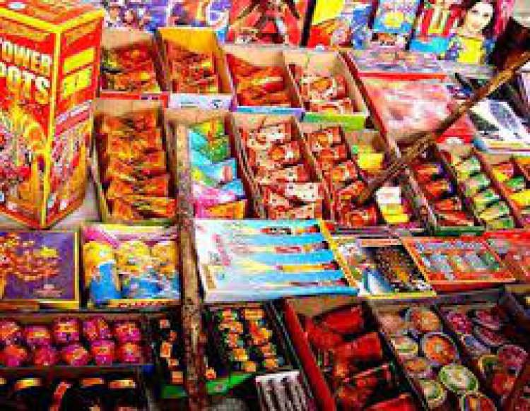 जौनपुर/मड़ियाहूं में अवैध पटाखा फैक्ट्री में हुए विस्फोट,उपचार के दौरान जिला अस्पताल में तोड़ दम