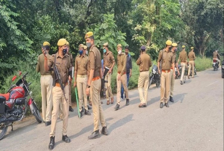 दिन दहाड़े  बदमाशों ने फायरिंग कर  घटना को दिया अंजाम, लूटे लाखों रुपए