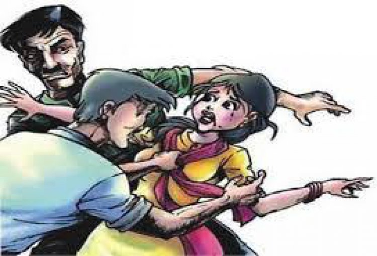 पुलिस प्रशासन दबंगों व बदमाशों पर शिकंजा कसने में नाकाम साबित हो रही है, दिन दहाड़े युवती का अपहरण