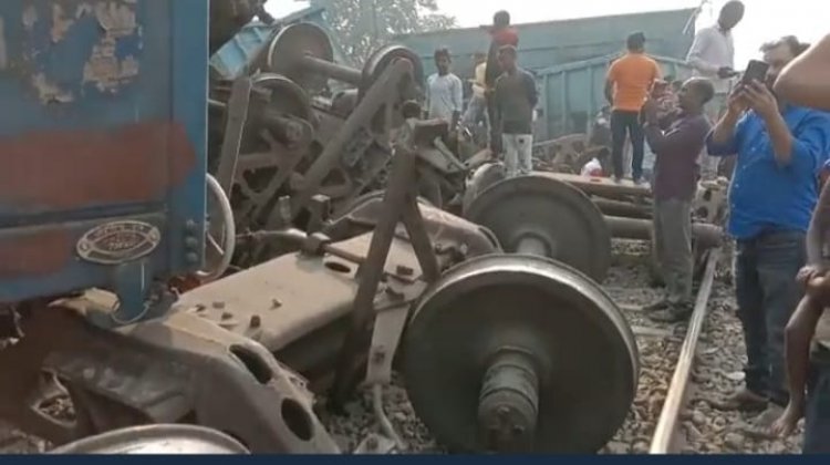 जौनपुर / पटरी से उतरी ट्रेन, कई डिब्बे क्षतिग्रस्त