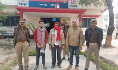 गरीब परिवार के घर में आग लगाने वाले दबंगो को पुलिस ने किया गिरप्तार