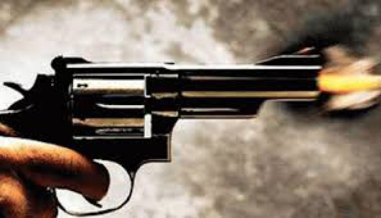 किराना की दुकान पर पैसे को लेकर युवक ने किया फायर......