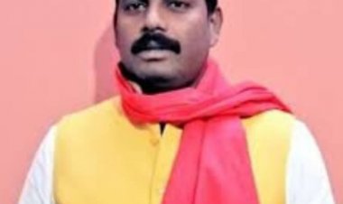 सपा विधायक लकी यादव को लगभग 33 लाख रूपए चुकाने पड़ेंगे,चुनाव आयोग की चेतावनी,जानिए क्या है मामला