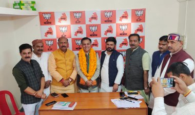 भाजपा जिला कार्यालय पर पूर्व मन्त्री सुभाष पाण्डेय का हुआ भव्य स्वागत