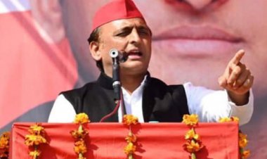 देखी  -देखा पाप देखी- देखा पुन्य,अब अखिलेश यादव भी देंगे 5  वर्ष  तक राशन मुफ्त