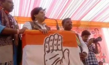 कांग्रेस पार्टी के प्रत्याशी सुनील राम के समर्थन में कांग्रेस के स्टार प्रचारक इमरान प्रतापगढ़ी ने मांगा वोट