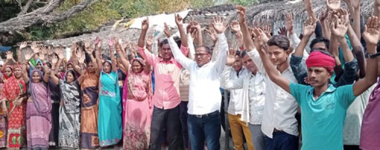 कोटेदार पर राशन नहीं देने का  लगाया आरोप……