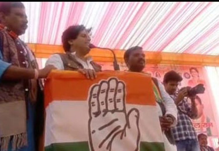 कांग्रेस पार्टी के प्रत्याशी सुनील राम के समर्थन में कांग्रेस के स्टार प्रचारक इमरान प्रतापगढ़ी ने मांगा वोट