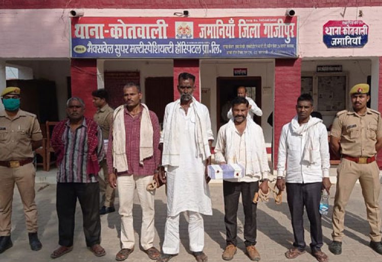 गाजीपुर/ नामजद अभियुक्त को पुलिस ने  किया गिरफ्तार,