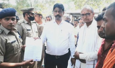 कोटेदार से विवाद होने पर ग्रामीणों ने  शासन  को सौपा ज्ञापन