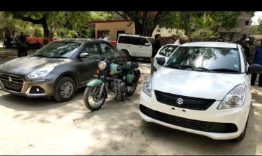 दो नई कार और बुलेट के साथ चोर का पर्दा फांस,आए कानून के शिकंजे में