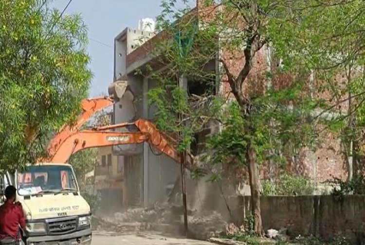 माफियाओ व अपराधियों पर बाबा का बुलडोजर रुकने का नही ले रहा नाम