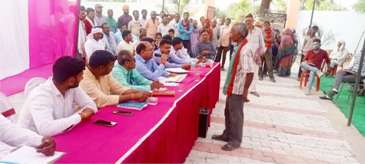 कुछमुछ गांव में जन चौपाल कार्यक्रम का आयोजन ,सरकारी योजनाओं का लाभ लेने के लिए किया गया जागरूक