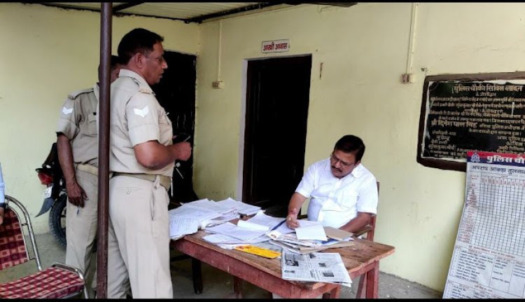 कलेक्ट्रेट परिसर में आए दिन चोरियां होने से अजीज आए मुख्य राजस्व विभाग,पुलिस चौकी पर धमके सीआरओं