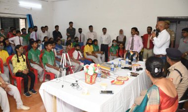 साइबर अपराधों से रहे सजग, जानकारी ही सही बचाव है। डॉ. संजय कुमार अपर पुलिस अधीक्षक नगर 