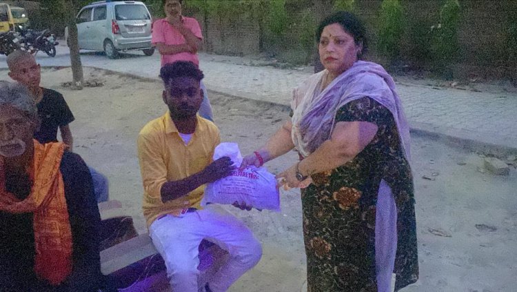 मालती देवी संस्थान में टीबी रोगियों को वितरण की गई पौष्टिक आहार