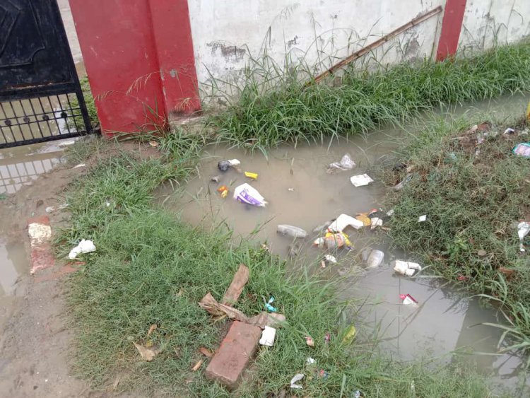 प्रधान मंत्री स्वच्छ भारत अभियान की उड़ाई जा रही  धज्जियां