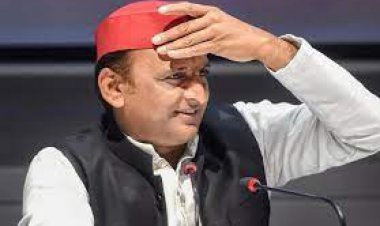 सपा की गुटबाजी आई सामने, अखिलेश की मौजूदगी में बाहुबली दुर्गा प्रसाद के पुत्र व भांजे ने कार्यकर्ता को पीटा