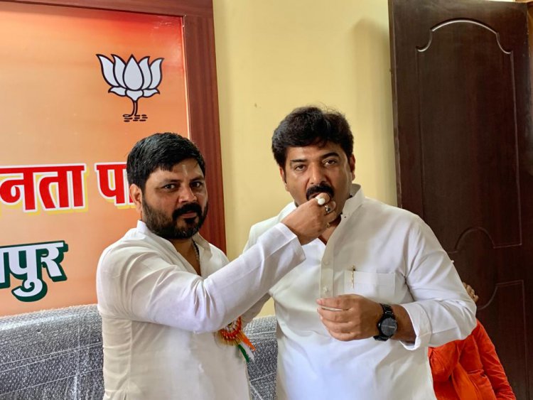 भाजपा कार्यालय पर स्वतंत्रता दिवस के अवसर पर फहराया गया तिरंगा