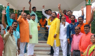 भाजपा के पदाधिकारियों ने मनाया पण्डित दीनदयाल उपाध्याय की जयन्ती