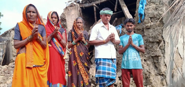 ढहा आशियाना, परिवार दरबदर ठोकरें खाने को मजबूर,