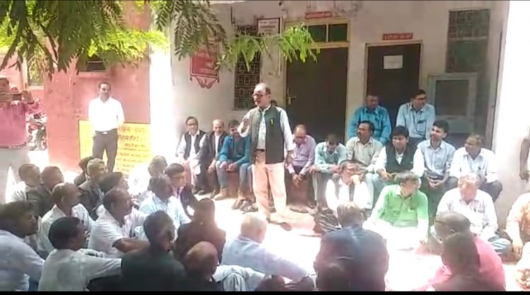 केराकत/ तहसील में आक्रोशित अधिवक्ताओं ने की पूर्ण तालाबंदी।