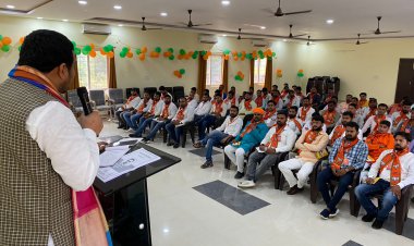 भाजपा युवा मोर्चा जौनपुर का एक दिवसीय प्रशिक्षण वर्ग भाजपा के जिला कार्यालय पर..