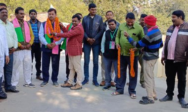 राष्ट्रीय सवर्ग समाज पार्टी नगर पंचायत गौराबादशाहपुर चेयरमैन पद के लिए प्रत्याशी घोषित किया