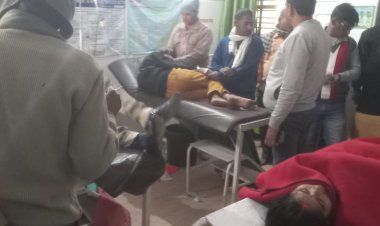 दो बाइक की आमने-सामने हुई जोरदार टक्कर....