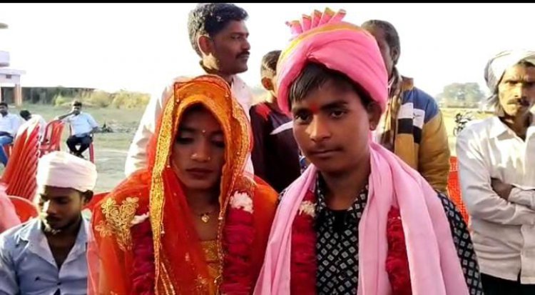 मुख्यमंत्री सामूहिक विवाह में नाबालिक दूल्हे को देखकर लोग रह गए दंग