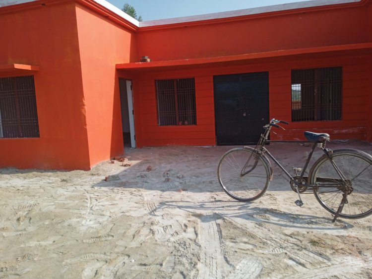 मुगरा बादशाहपुर ने पंचायत भवन में निरिक्षण के दौरान बीडियो ने क्यों जताई नाराजगी