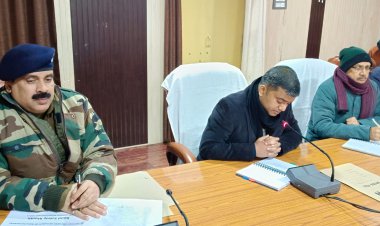 जौनपुर / विकास भवन के सभागार में सडक सुरक्षा समिति की बैठक सम्पन्न