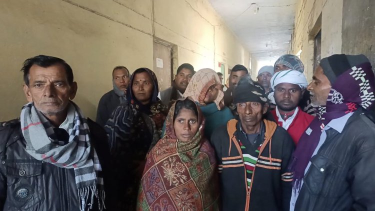 विभाग के मिलीं भगत से खा रहा है  कोटेदार गरीबों का राशन