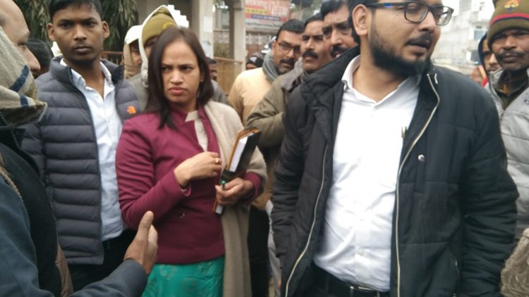 श्रम विभाग के अधिकारियों के दौरे से बाजार में मचा हड़कंप