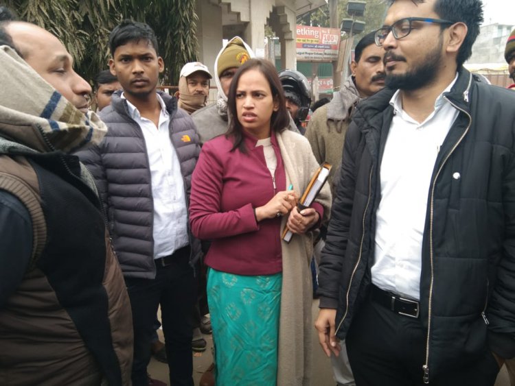 श्रम विभाग के अधिकारियों के दौरे से बाजार में मचा हड़कंप