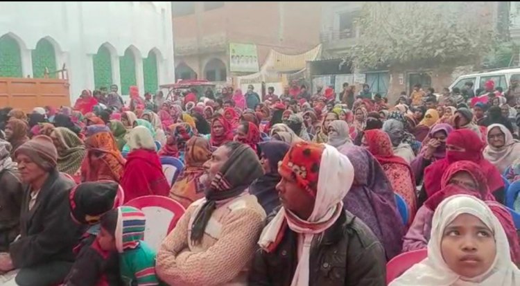 कंबल पाकर जरूरतमंदों के खिले चेहरे