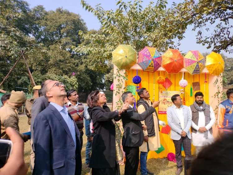 पतंग महोत्सव के माध्यम से दिया स्वच्छता का संदेश 