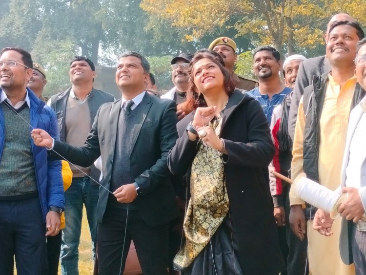 पतंग महोत्सव के माध्यम से दिया स्वच्छता का संदेश 