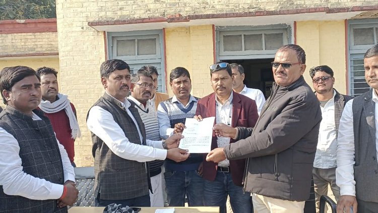 मनरेगा मजदूरों संघ 5 सूत्री मांगों को लेकर धरना प्रदर्शन