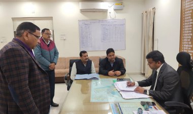 कम्प्यूटरीकरण योजनावद्ध ढंग से कराने की कार्यवाही, अधिकारियों के दिशा निर्देशन