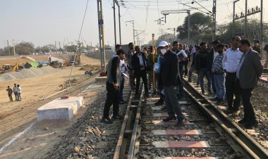 रेलखंड पर नवनिर्मित दोहरीकरण एवं विद्युतीकरण कार्य को रेल संरक्षा आयुक्त